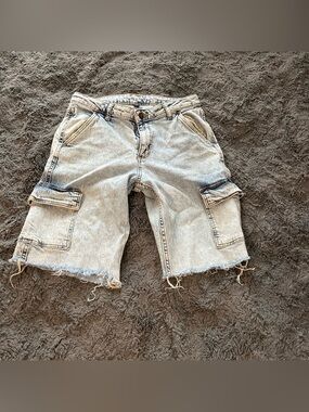 Light Wash Denim Cargo Cutoff Shorts